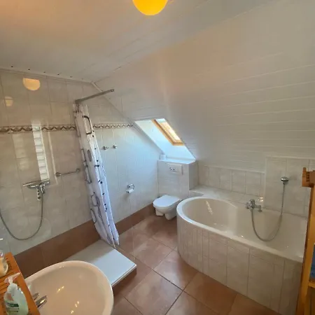 Feriehus Strandhaus Altglowe - Perfekt Fuer 8 Gaeste! #ferienhausaltglowe #monteurhaus#handwerkerhaus# Glowe