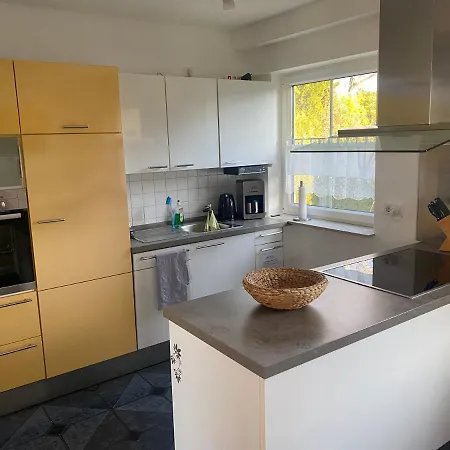 Feriehus Strandhaus Altglowe - Perfekt Fuer 8 Gaeste! #ferienhausaltglowe #monteurhaus#handwerkerhaus# Glowe