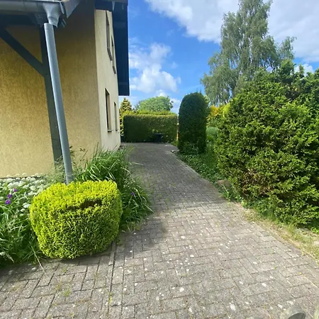 Feriehus Strandhaus Altglowe - Perfekt Fuer 8 Gaeste! #ferienhausaltglowe #monteurhaus#handwerkerhaus# Glowe