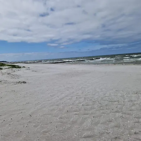 Feriehus Strandhaus Altglowe - Perfekt Fuer 8 Gaeste! #ferienhausaltglowe #monteurhaus#handwerkerhaus# Glowe