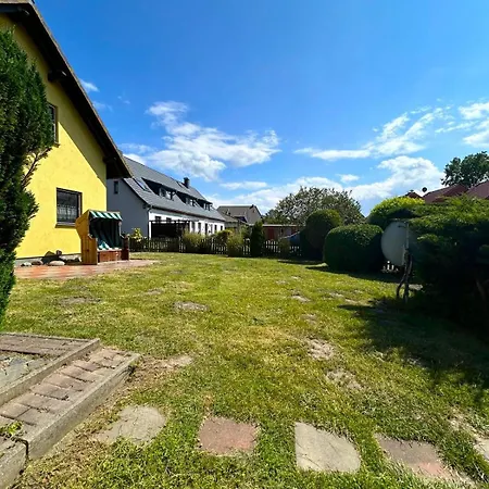 Strandhaus Altglowe - Perfekt Fuer 8 Gaeste! #ferienhausaltglowe #monteurhaus#handwerkerhaus# Holiday home Glowe